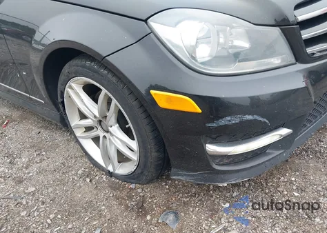 2012 Mercedes-Benz C 300 Luxury 4Matic/Sport 4Matic from USA, damaged, VIN WDDGF8BB4CR239597